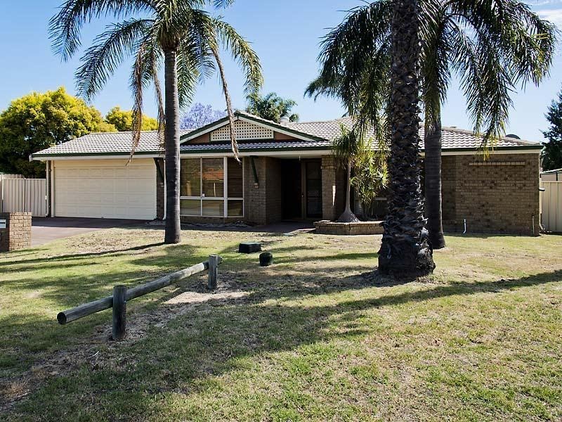 8 Troon Place, Camillo WA 6111