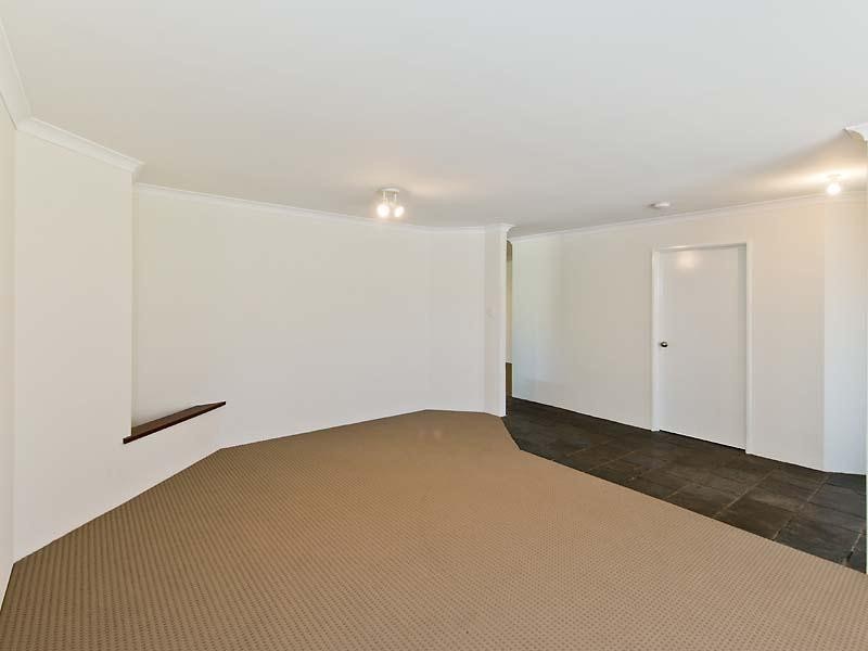 8 Troon Place, Camillo WA 6111