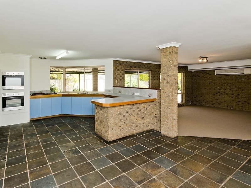 8 Troon Place, Camillo WA 6111