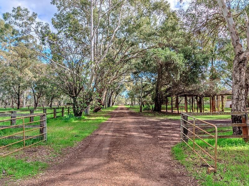 69 Punrak Road, Serpentine WA 6125