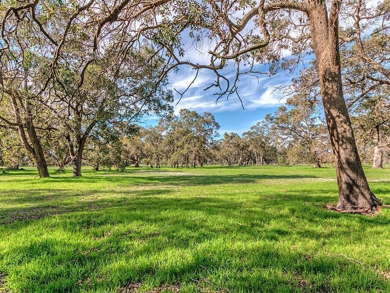 69 Punrak Road, Serpentine WA 6125