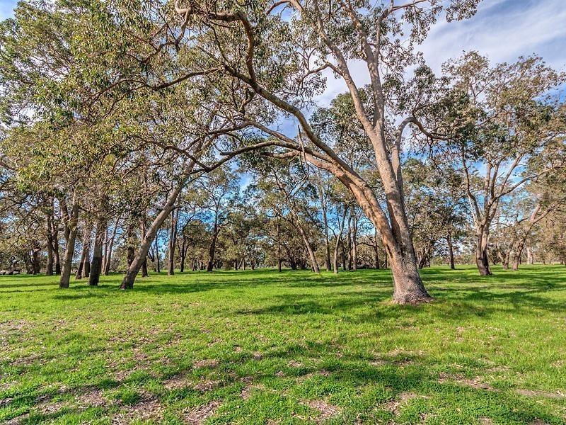 69 Punrak Road, Serpentine WA 6125