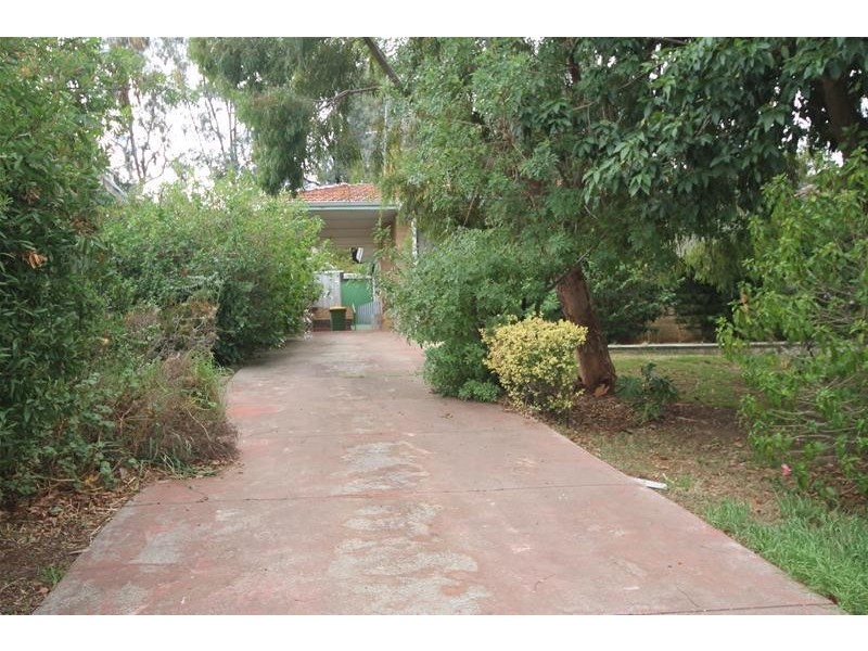 3214 Albany Highway, Mount Nasura WA 6112