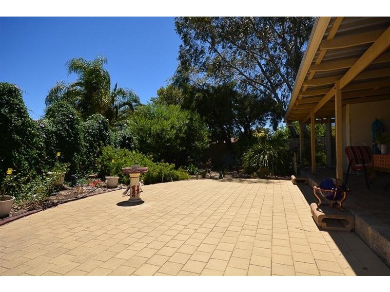 4 Bobtail Close, Brookdale WA 6112