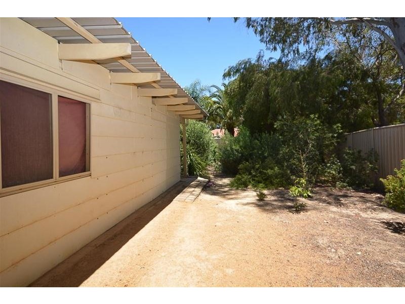 4 Bobtail Close, Brookdale WA 6112