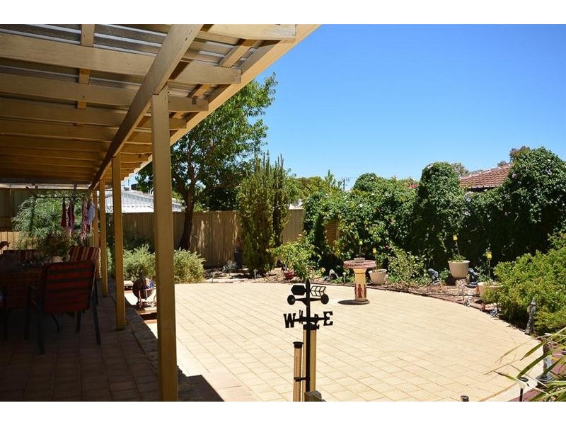 4 Bobtail Close, Brookdale WA 6112