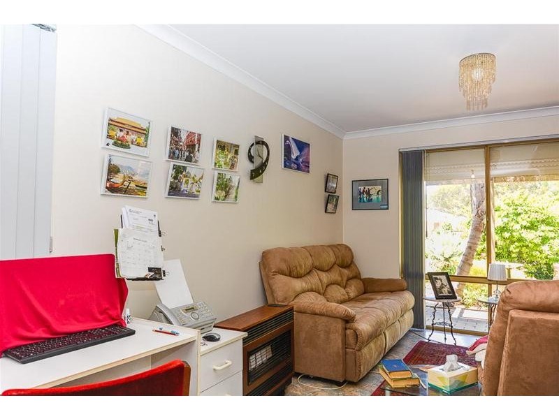 4 Bobtail Close, Brookdale WA 6112