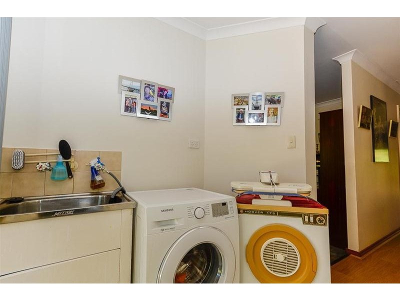 4 Bobtail Close, Brookdale WA 6112