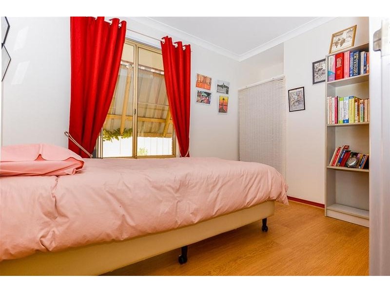 4 Bobtail Close, Brookdale WA 6112