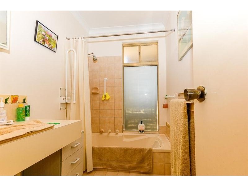 4 Bobtail Close, Brookdale WA 6112