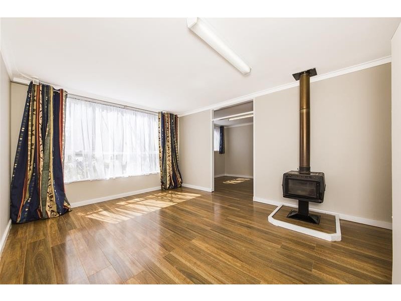 9 Oscar Street, Armadale WA 6112