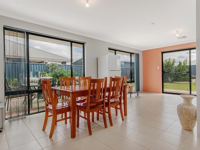 48 Plaistowe Boulevard, Byford WA 6122