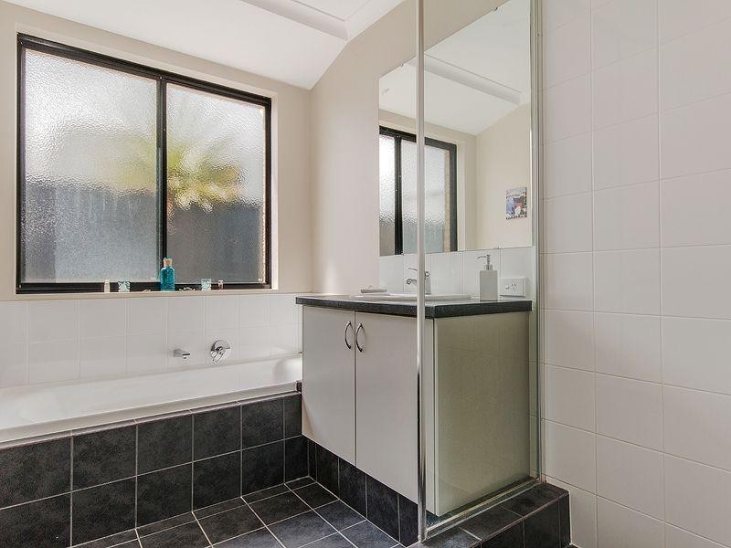 48 Plaistowe Boulevard, Byford WA 6122