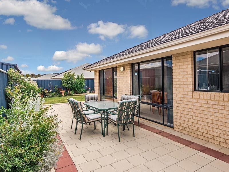 48 Plaistowe Boulevard, Byford WA 6122