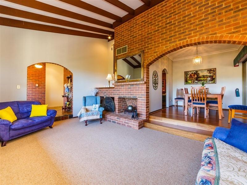 31 Onyx Road, Mount Richon WA 6112