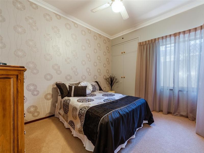 31 Onyx Road, Mount Richon WA 6112