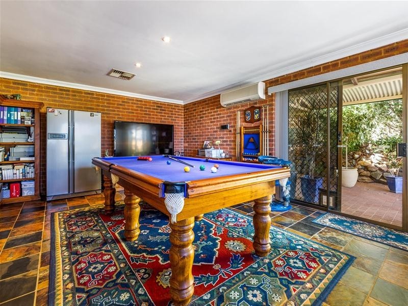 31 Onyx Road, Mount Richon WA 6112