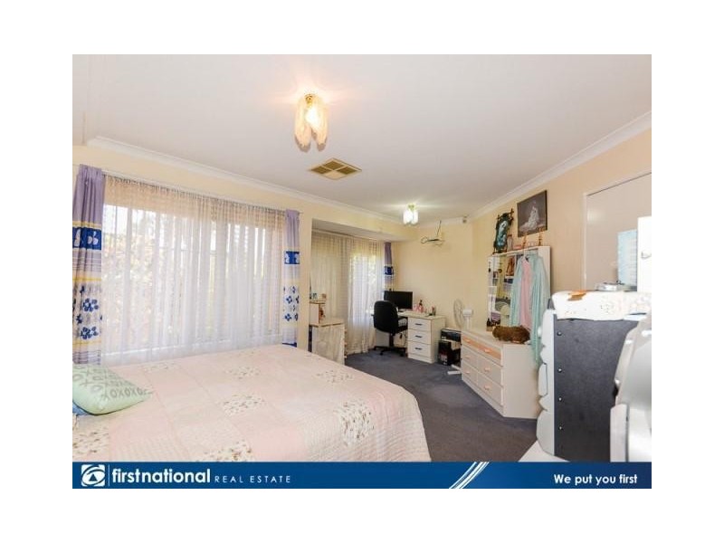 13 Skua Grove, Seville Grove WA 6112