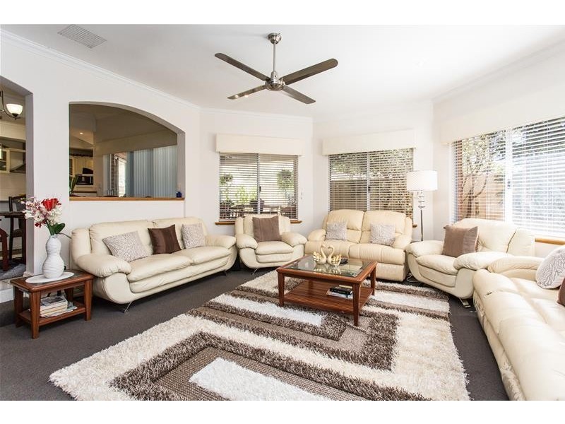 3142 Albany Highway, Mount Nasura WA 6112