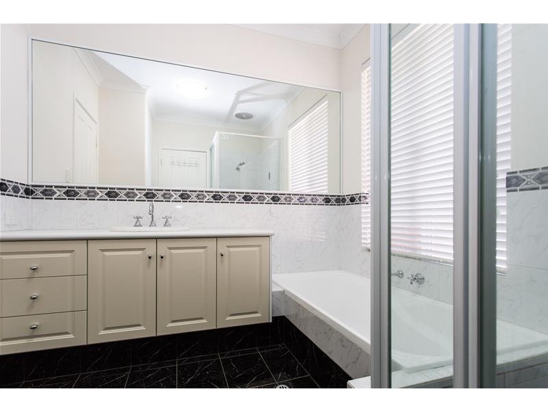 3142 Albany Highway, Mount Nasura WA 6112