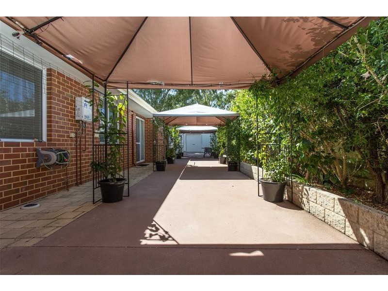 3142 Albany Highway, Mount Nasura WA 6112