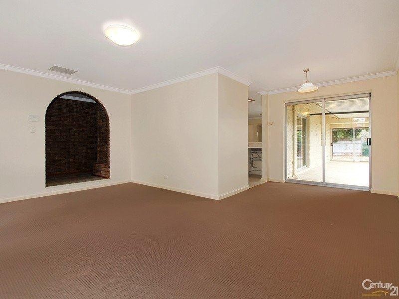 17 Glenhurst Court, Camillo WA 6111