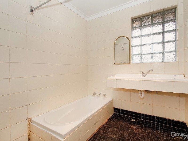 17 Glenhurst Court, Camillo WA 6111