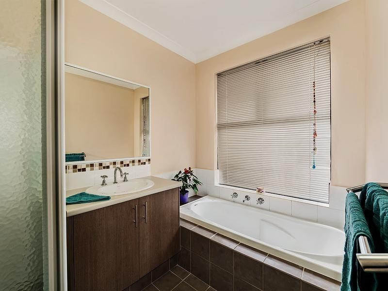 3 Karangi Circle, Byford WA 6122