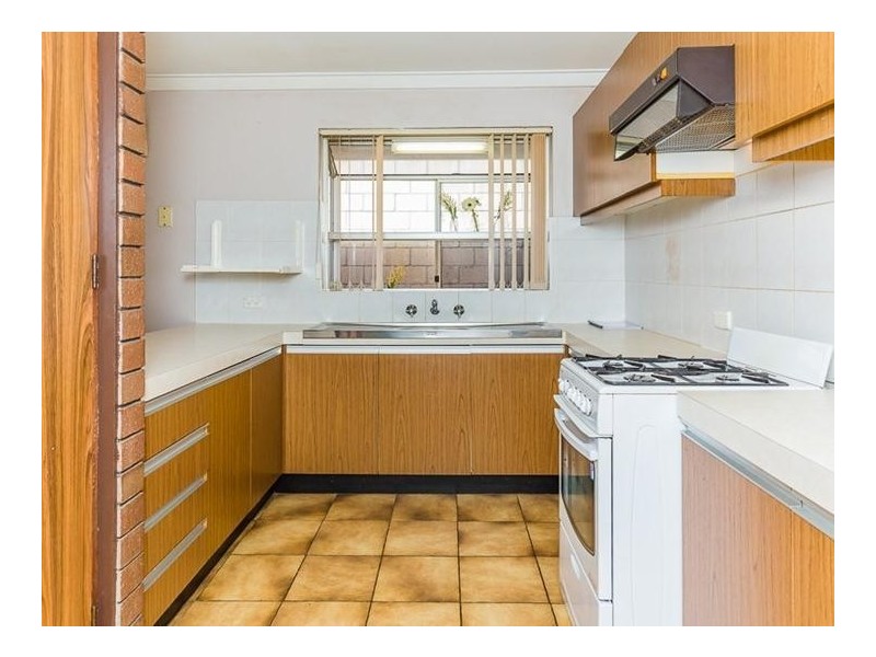 18 Clarence Road, Armadale WA 6112