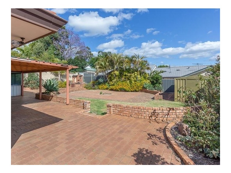 18 Clarence Road, Armadale WA 6112