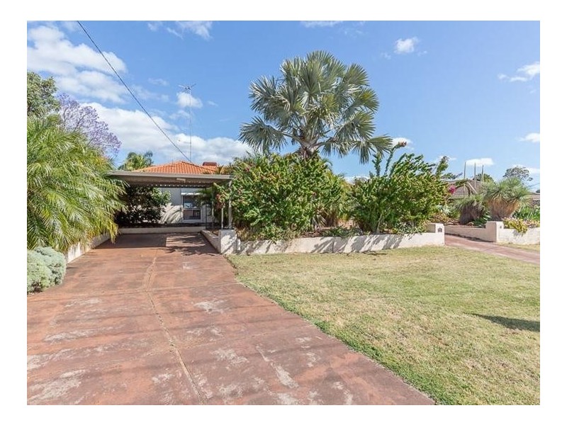 18 Clarence Road, Armadale WA 6112