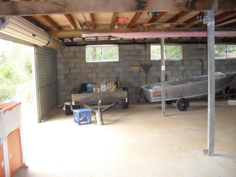 2 Hilda Crescent, Macleay Island QLD 4184