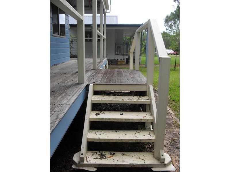 5 Betty Street, Macleay Island QLD 4184