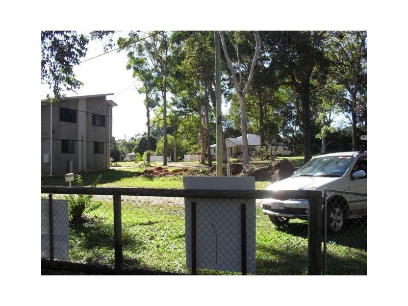 5 Betty Street, Macleay Island QLD 4184