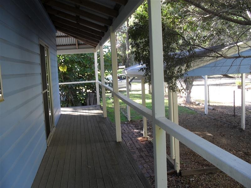 5 Betty Street, Macleay Island QLD 4184
