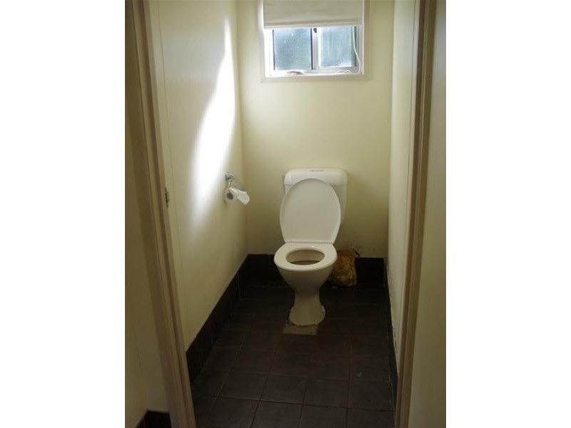 5 Betty Street, Macleay Island QLD 4184