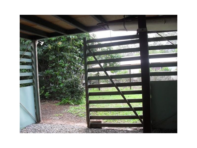 39 Western Road, Macleay Island QLD 4184