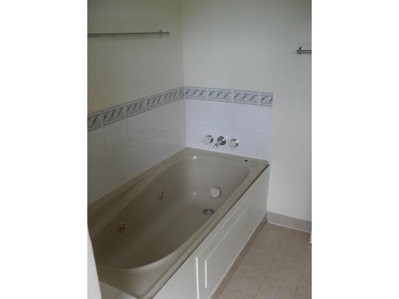 39 Western Road, Macleay Island QLD 4184