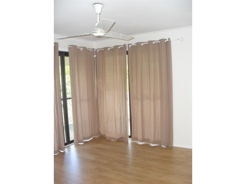 39 Western Road, Macleay Island QLD 4184