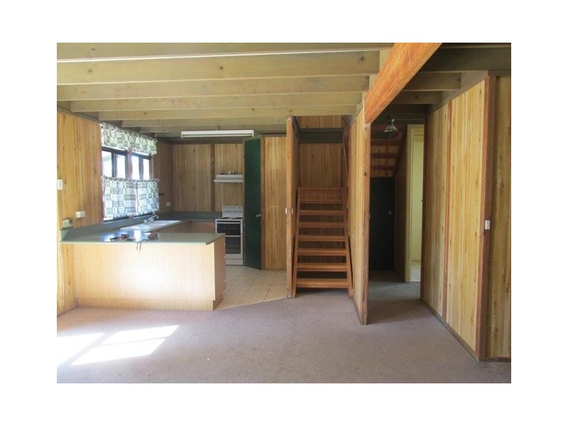 56 Scotts Road, Macleay Island QLD 4184