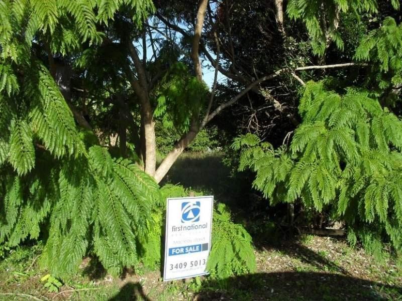 4 Lake Street, Macleay Island QLD 4184