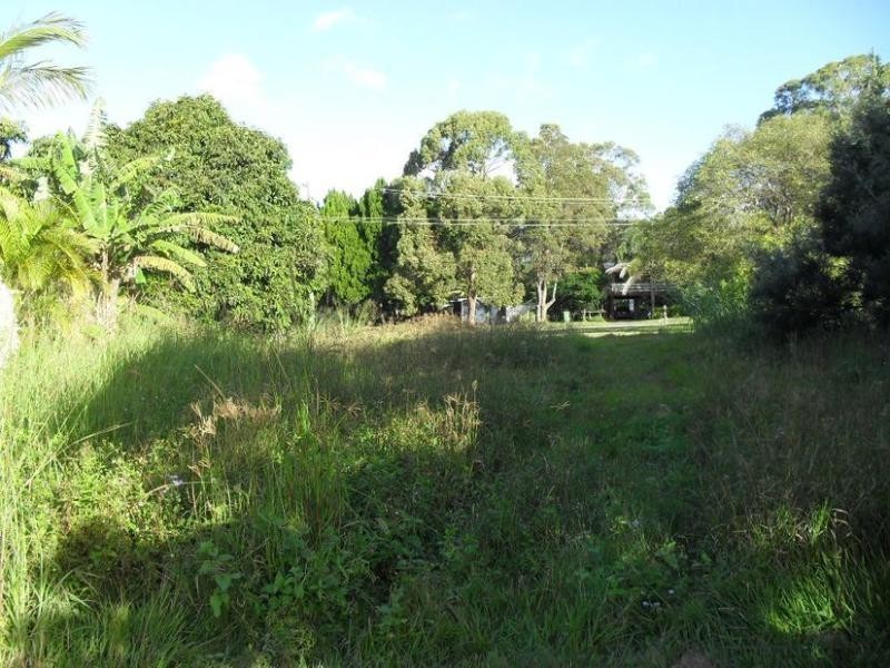 4 Lake Street, Macleay Island QLD 4184