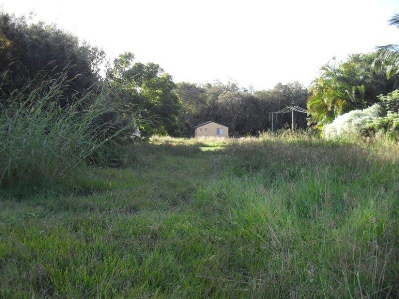 4 Lake Street, Macleay Island QLD 4184