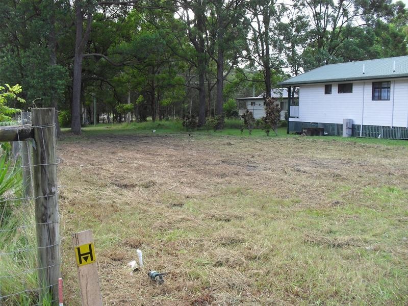 7 Noon Muckle Street, Macleay Island QLD 4184