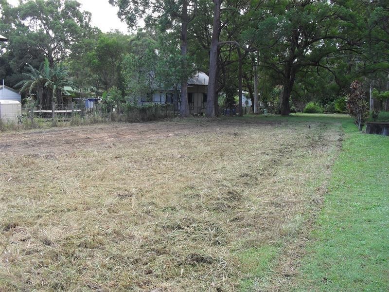 7 Noon Muckle Street, Macleay Island QLD 4184