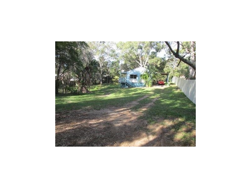 30 Scarborough Terrace, Macleay Island QLD 4184