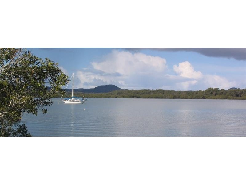 11 Nectar Street, Lamb Island QLD 4184