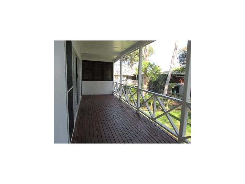 3 Attunga Street, Macleay Island QLD 4184