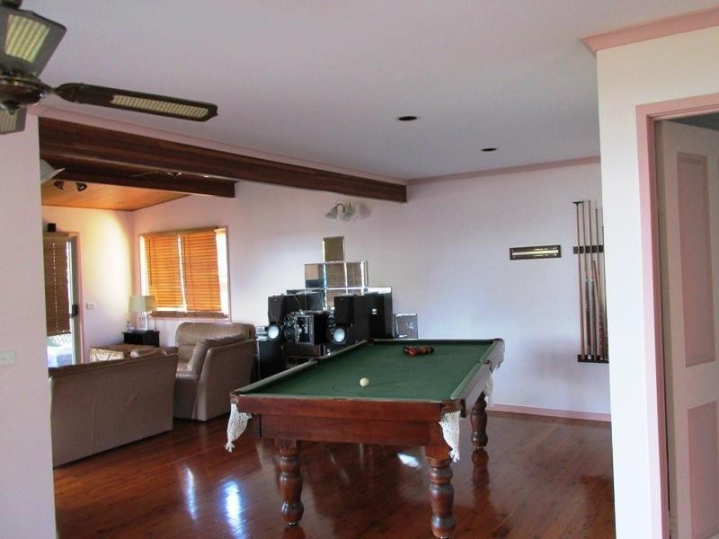 10 Koonwarra Parade, Macleay Island QLD 4184