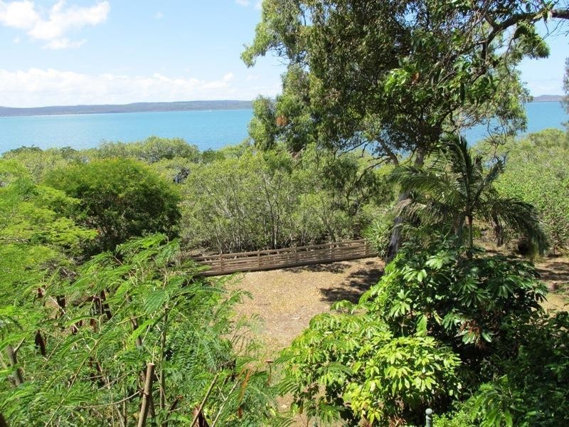 10 Koonwarra Parade, Macleay Island QLD 4184